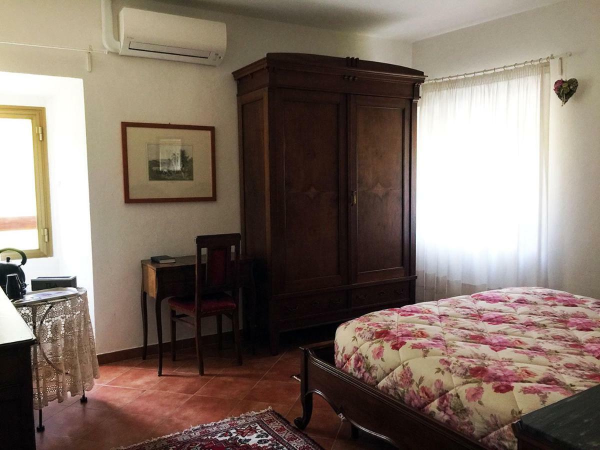 Borgo Della Rocca Bed & Breakfast Montemurlo Exterior photo