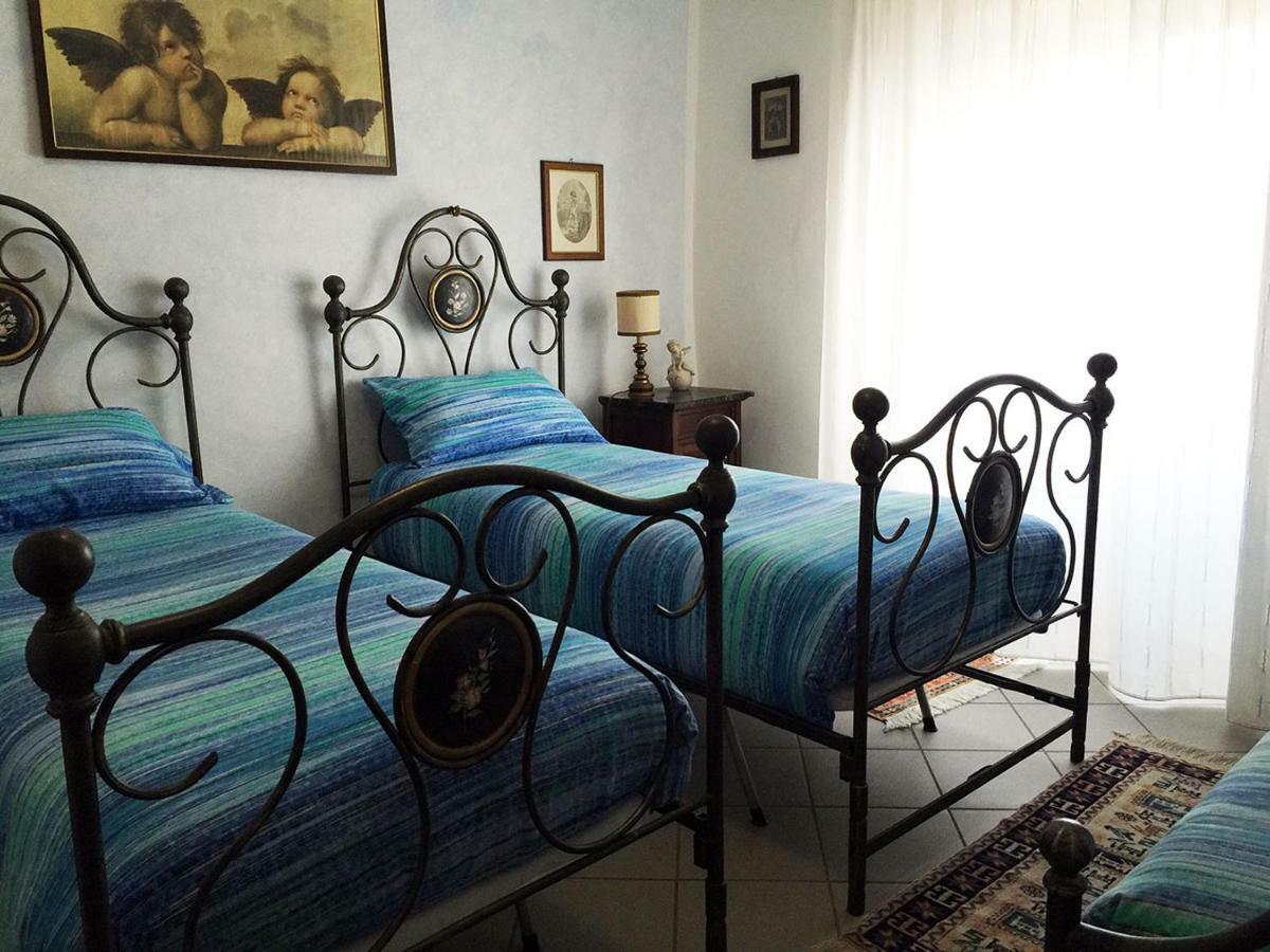 Borgo Della Rocca Bed & Breakfast Montemurlo Exterior photo