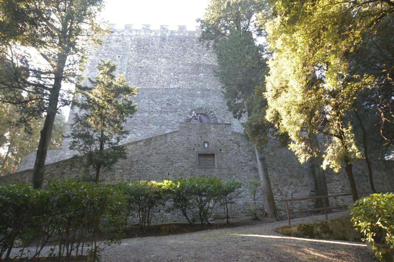 Borgo Della Rocca Bed & Breakfast Montemurlo Exterior photo