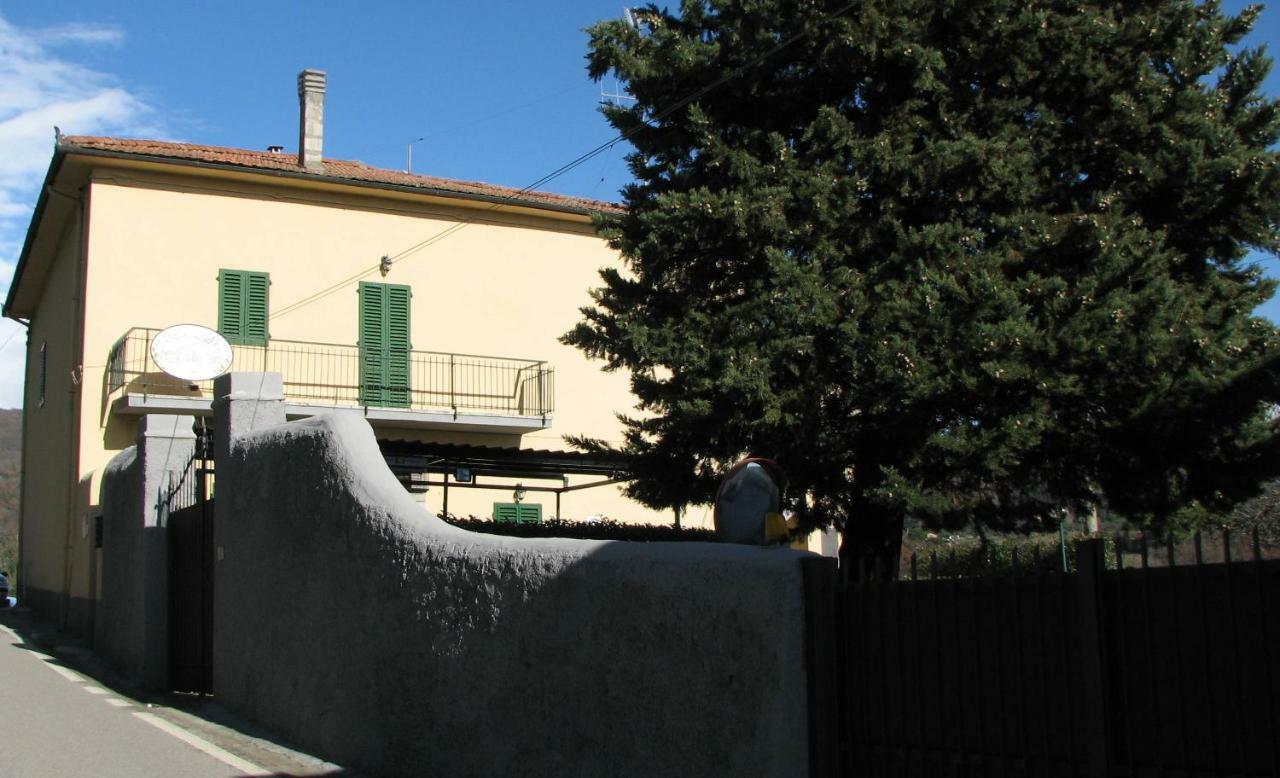 Borgo Della Rocca Bed & Breakfast Montemurlo Exterior photo